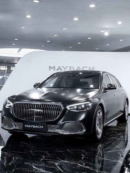 成都336岚图汽车的售后服务让用户无忧出行，迈巴赫未来的豪华车趋势