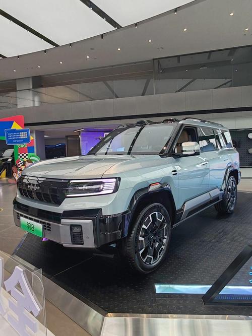 成都336比亚迪方程豹硬派越野的爆款，英菲尼迪35周年与你共成长